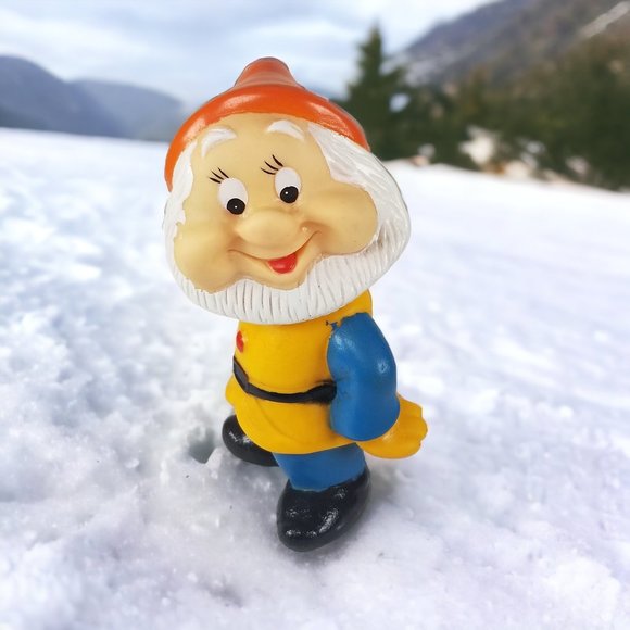 Disney's the Seven Dwarfs 7-Colorful Rubber Squeak Toys a Snow White Colectible - Picture 10 of 16